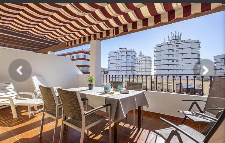 Atico Con Vistas Cerca Del Mar - Penthouse - Parking - Terraza Apartment Torre Del Mar Exterior photo